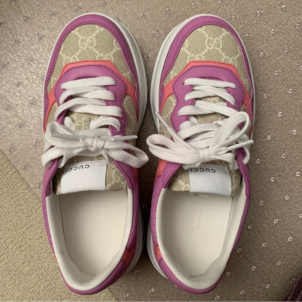 Like new Gucci GG low top panelled sneakers 👟👟 authentic